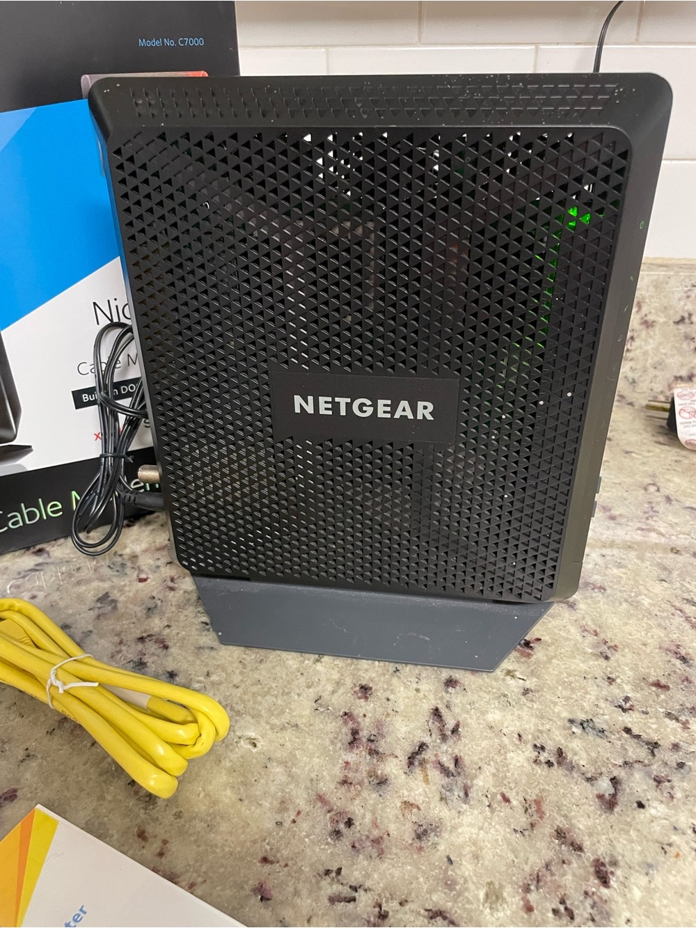 NETGEAR nighthawk WiFi Cable Modem Router (AC1900) docsis 3.0 electronic work - Picture 2 of 15